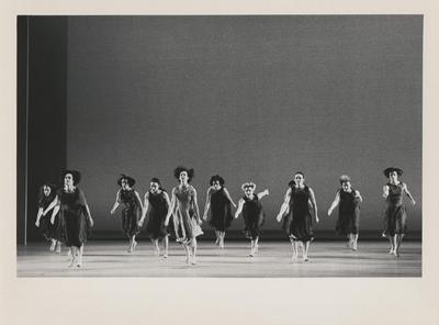 Monnaie Dance Group/Mark Morris in "L'Allegro, il Penseroso ed il Moderato," 1989