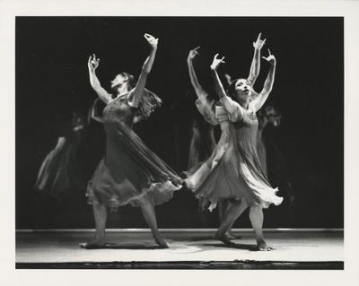 Victoria Lundell and June Omura in "L'Allegro, il Penseroso ed il Moderato," 1994