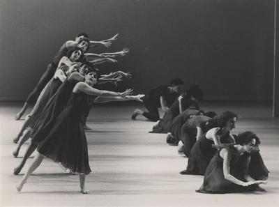 Monnaie Dance Group/Mark Morris in the premiere performance run of "L'Allegro, il Penseroso ed il Moderato," 1988