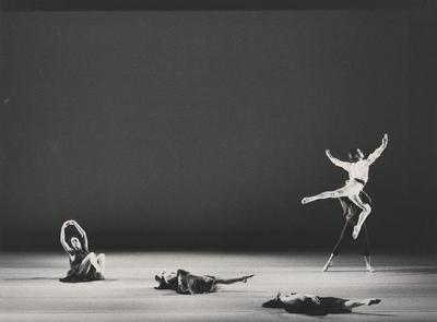 Monnaie Dance Group/Mark Morris in the premiere performance run of "L'Allegro, il Penseroso ed il Moderato," 1988