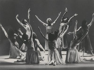 Monnaie Dance Group/Mark Morris in the premiere performance run of "L'Allegro, il Penseroso ed il Moderato," 1988