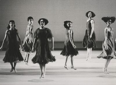 Monnaie Dance Group/Mark Morris in the premiere performance run of "L'Allegro, il Penseroso ed il Moderato," 1988