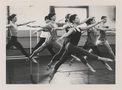 Monnaie Dance Group/Mark Morris rehearsing at Rue Bara Studios, circa 1990