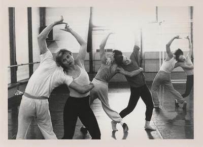 Monnaie Dance Group/Mark Morris rehearsing "Going Away Party" at Rue Bara Studios, circa 1990