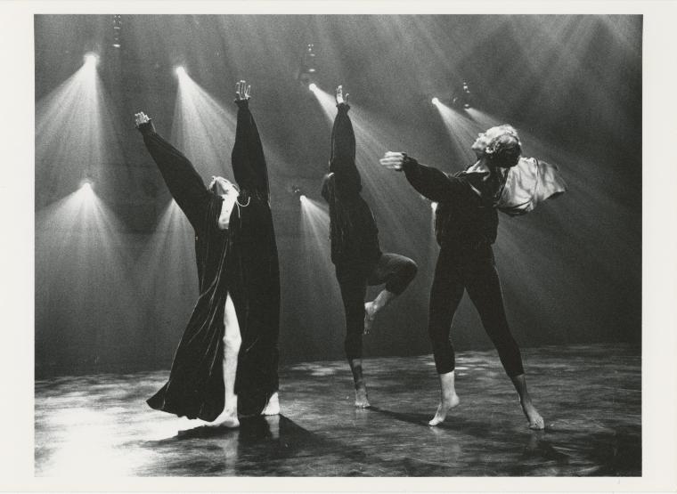 MM0101_FallingDownStairs_1994_JPDF_07