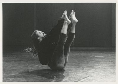 MM0101_FallingDownStairs_1994_JPDF_08