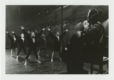 MM0101_FallingDownStairs_1994_JPDF_04