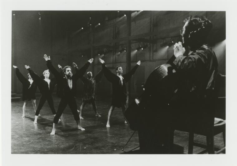 MM0101_FallingDownStairs_1994_JPDF_04