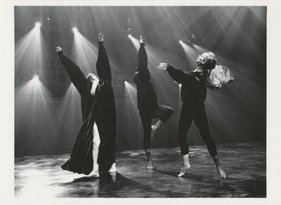 MM0101_FallingDownStairs_1994_JPDF_07