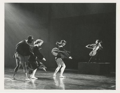 MM0101_FallingDownStairs_1994_JPDF_10