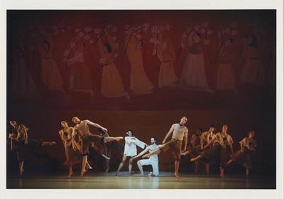 Michelle Yard and John Heginbotham (center) with the company in "Four Saints in Three Acts," 2001