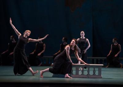 Lesley Garrison, Laurel Lynch, and Rita Donahue in "Dido and Aeneas," 2017
