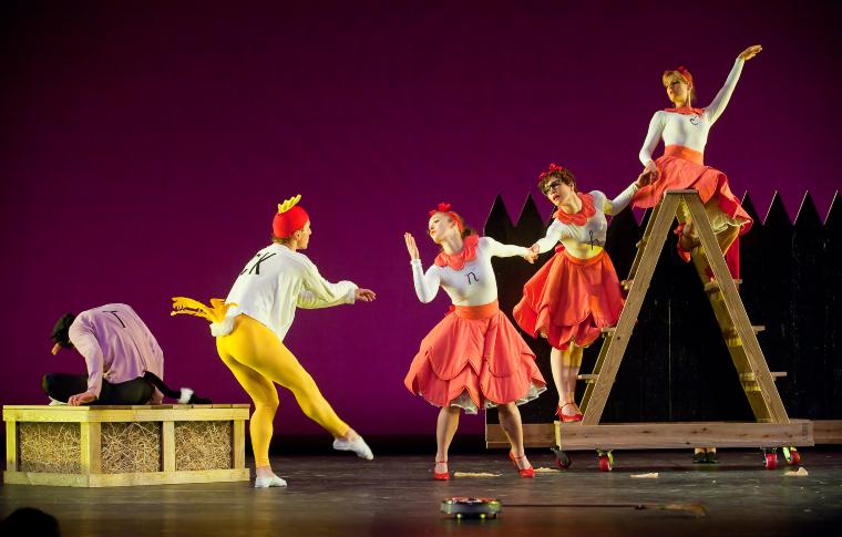 Billy Smith, Aaron Loux, Rita Donahue, Laurel Lynch, and Jenn Weddel in "Renard," 2011