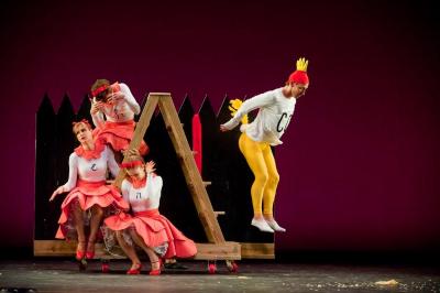 Laurel Lynch, Jenn Weddel, Rita Donahue, and Aaron Loux in "Renard," 2011