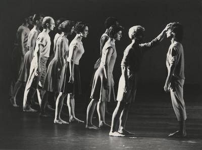Monnaie Dance Group/Mark Morris in "Gloria," 1988
