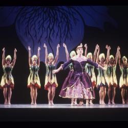 Peter Wing Healey (as Mrs. Stahlbaum) and Monnaie Dance Group/Mark Morris in the Waltz of the Flowers from "The Hard Nut," 1991