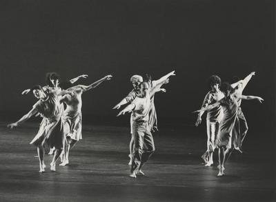 Monnaie Dance Group/Mark Morris in "Gloria," 1988