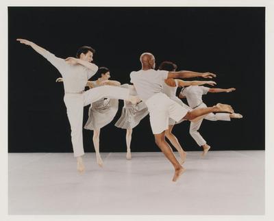 The company in "Gloria," 2000