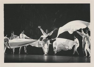 Monnaie Dance Group/Mark Morris in "Soap-Powders and Detergents" from "Mythologies," 1989