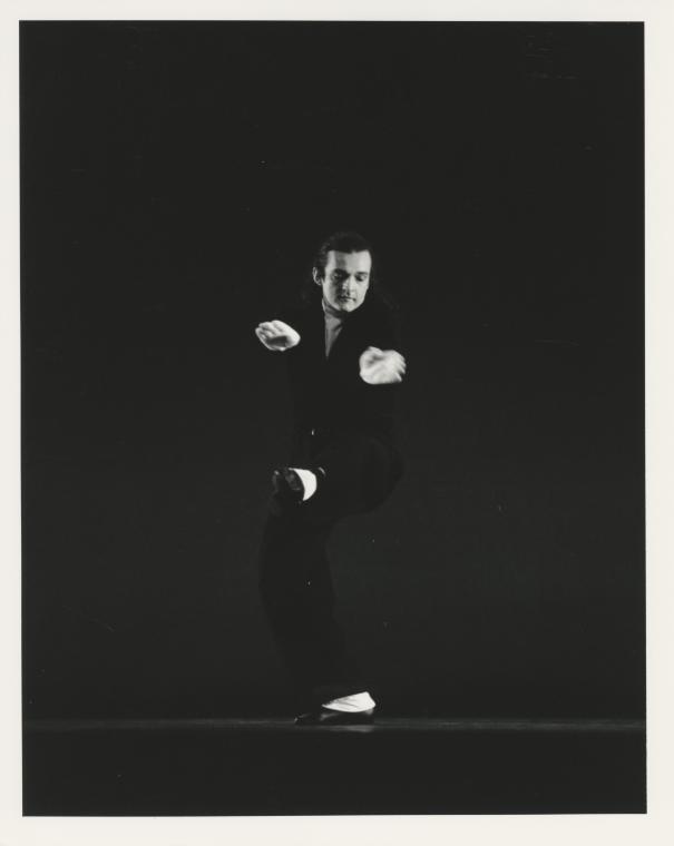 Mark Morris in "Three Preludes," 1995